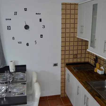 Apartment In Santa Cruz De Tenerife, With Pool Access, Furnished Garden A *